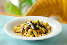 Tải hình ảnh vào trình xem Thư viện, 旅する丸干し - DRIED SARDINES IN OIL