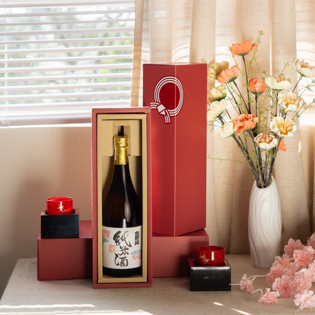 Sake Tết Giftbox 2026 - Yoshinoyama Tokubetsu Junmaiginjo